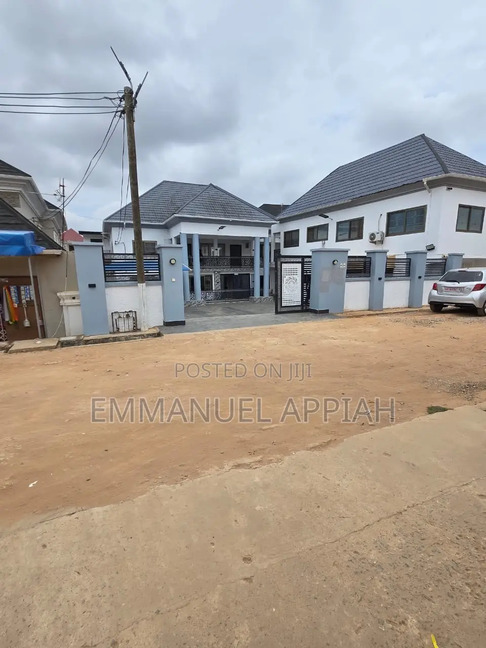 10bdrm House in Dansoman for sale