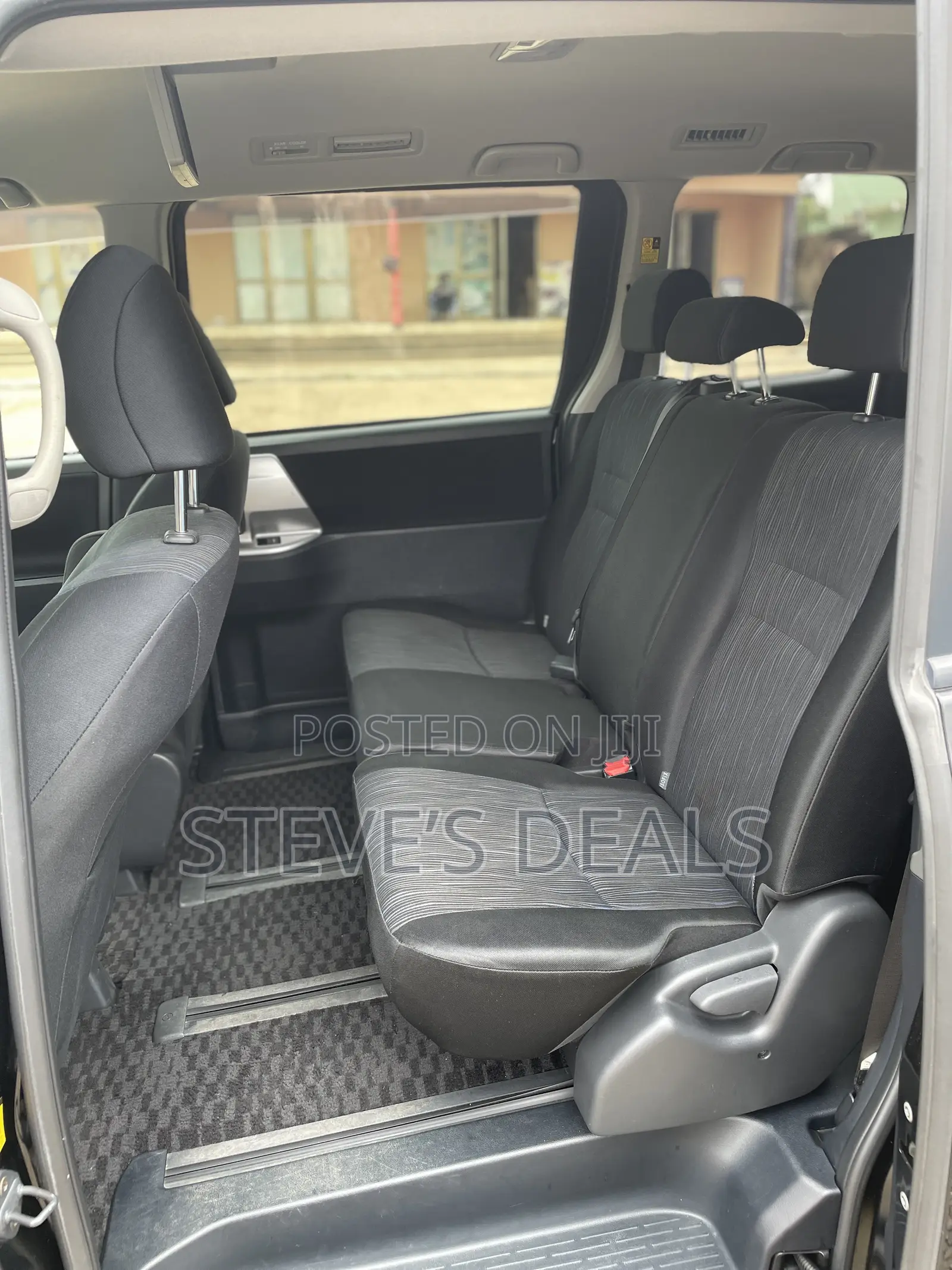 Toyota Voxy 2011 Black