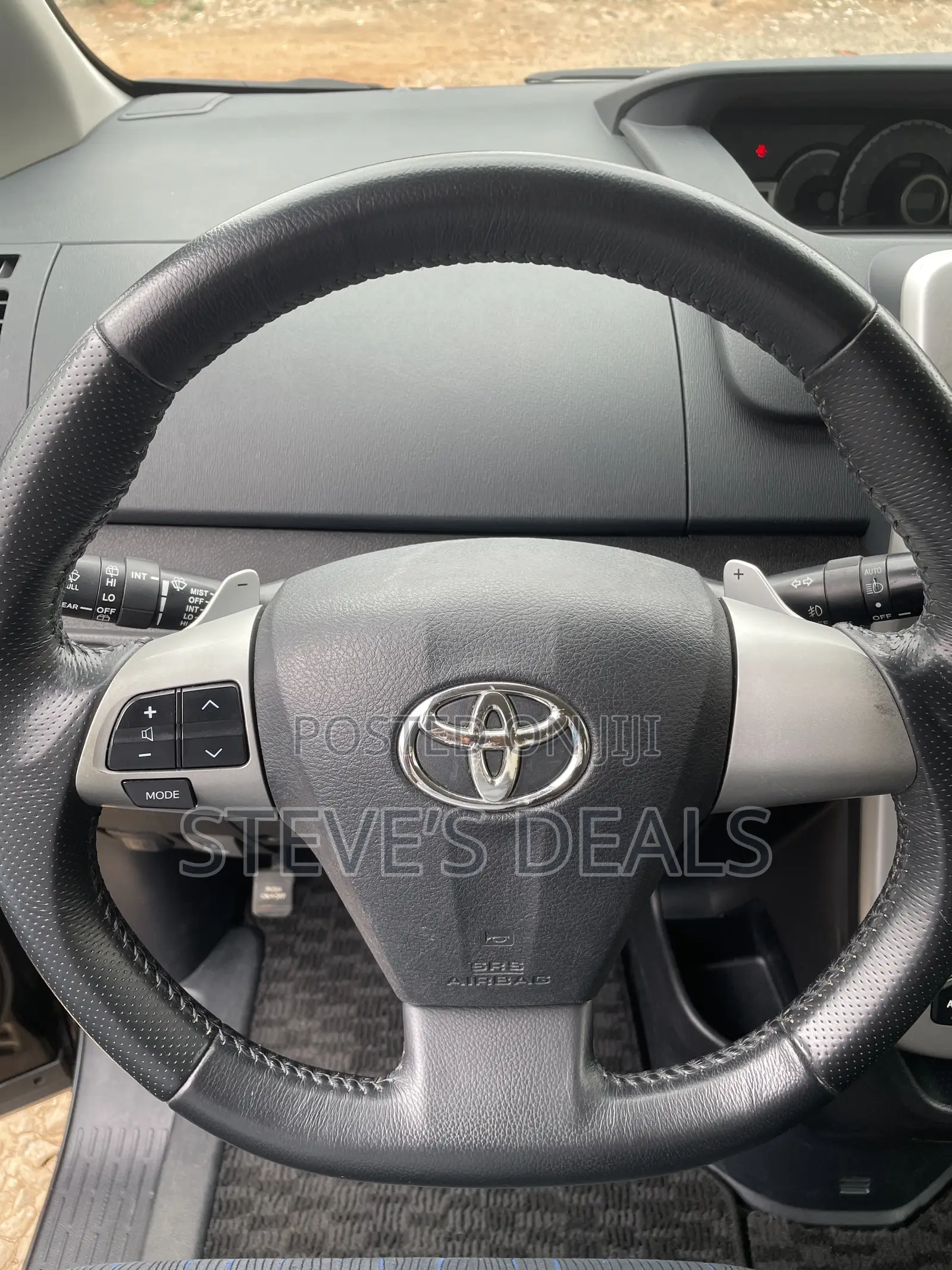 Toyota Voxy 2011 Black