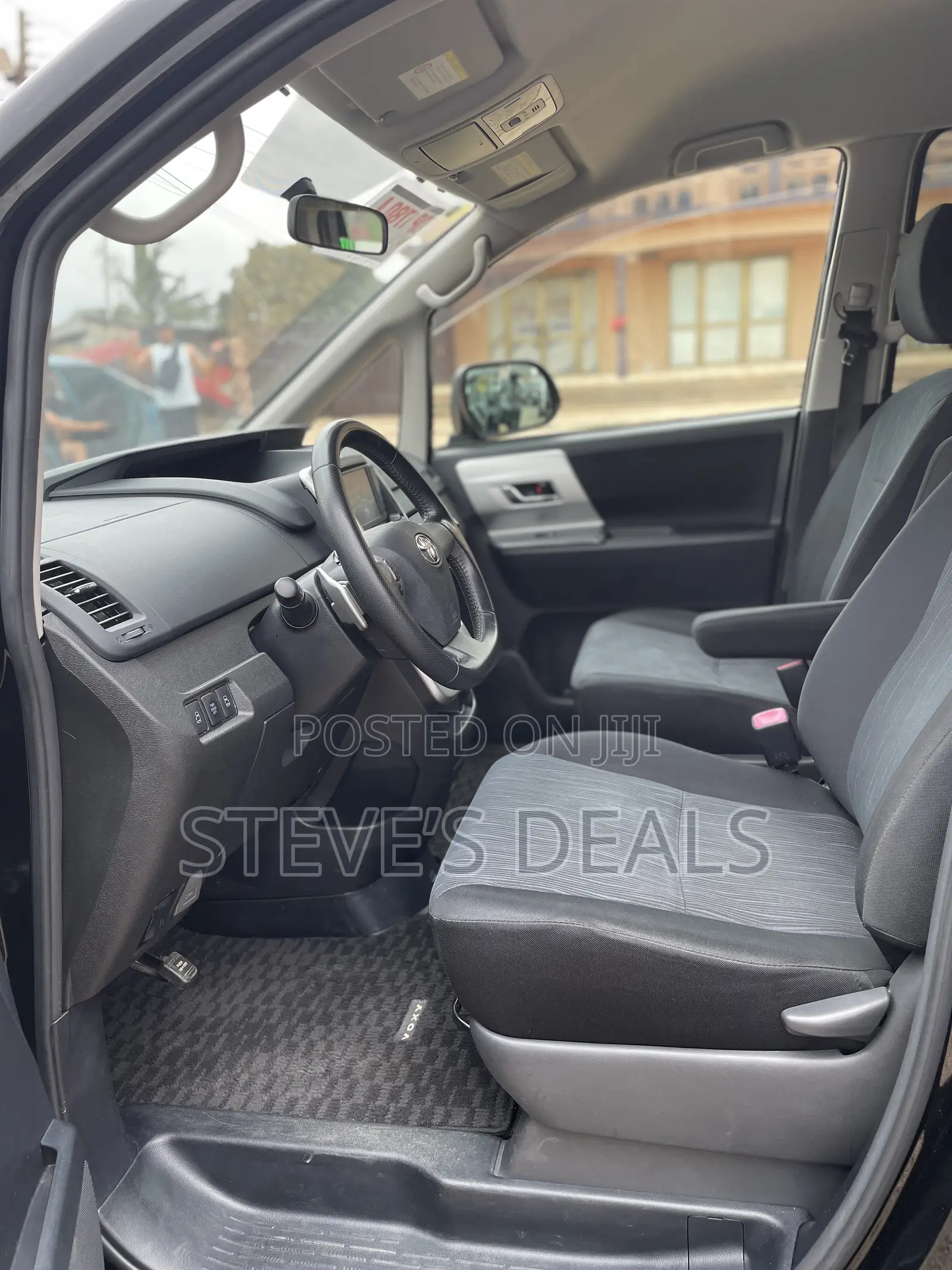 Toyota Voxy 2011 Black