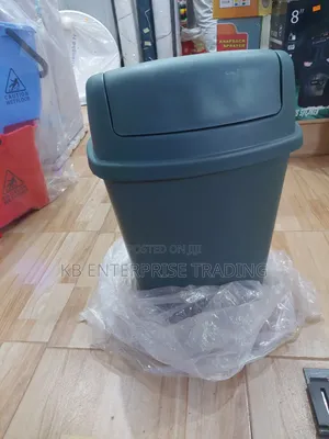 25L Green Plastic Swing-Top Dustbin