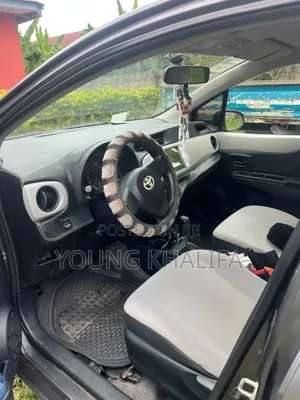 Toyota Vitz 2012 Gray