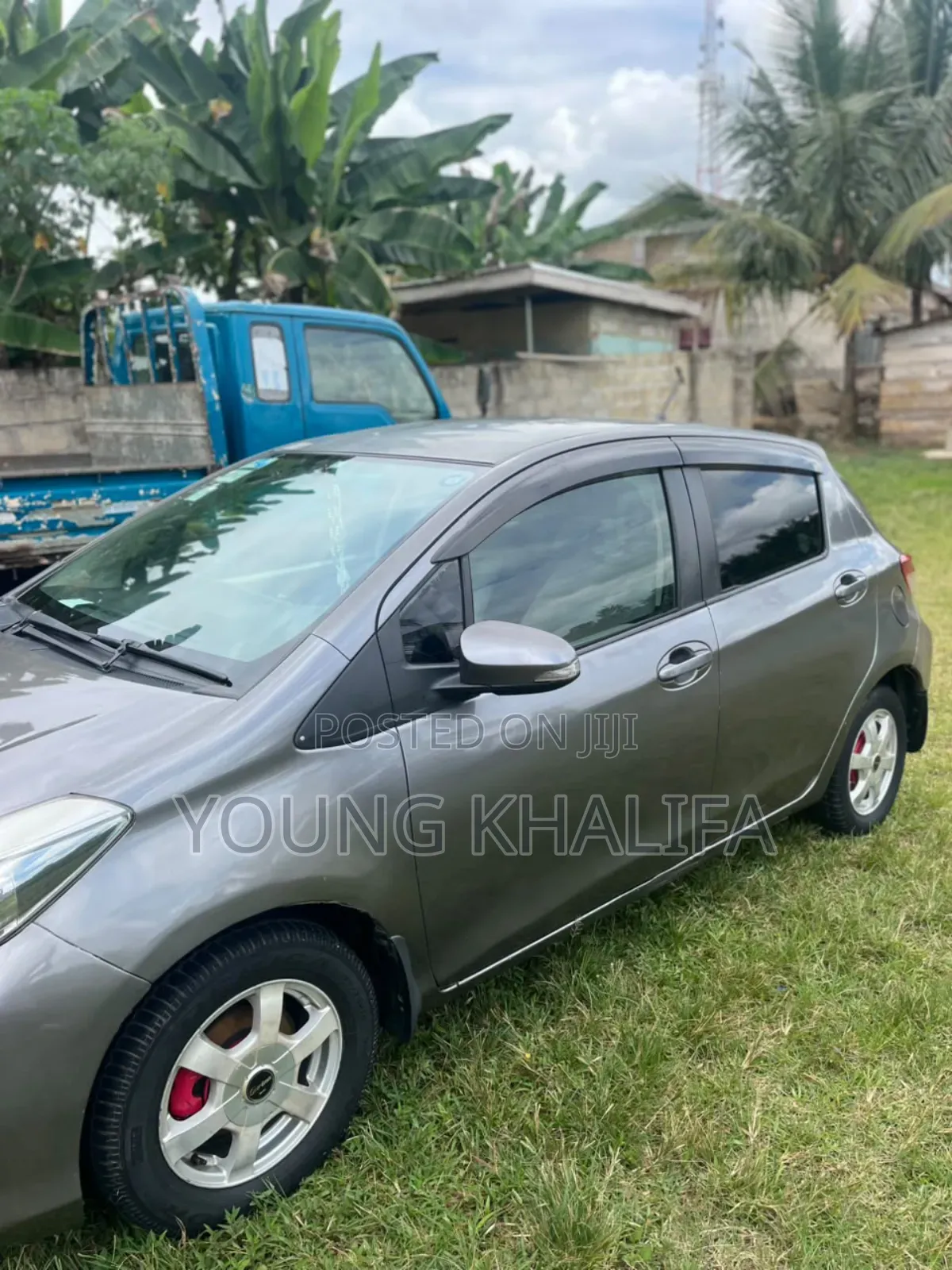 Toyota Vitz 2012 Gray
