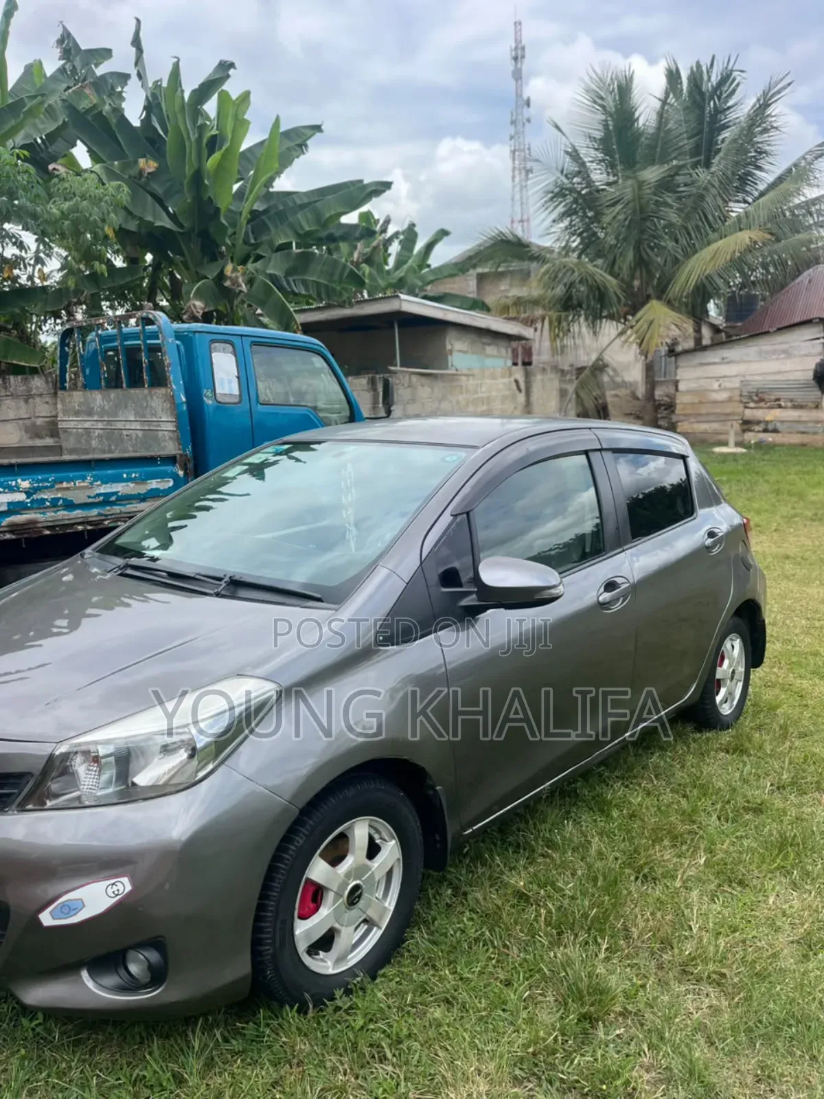 Toyota Vitz 2012 Gray