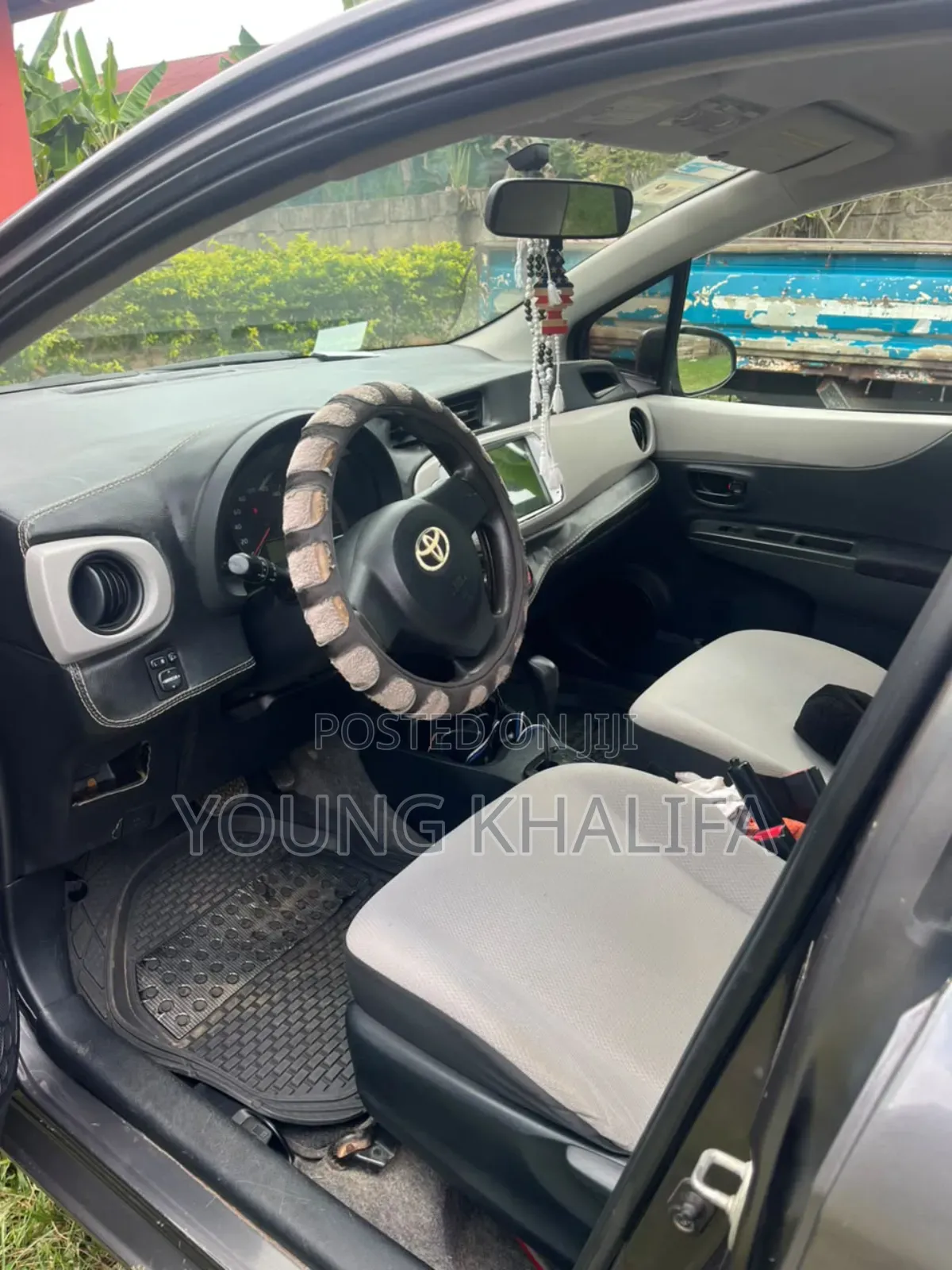 Toyota Vitz 2012 Gray