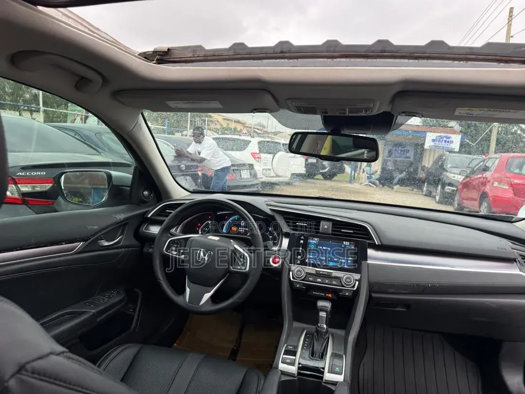 Honda Civic Touring 4dr Sedan (1.5L 4cyl) 2016 Silver