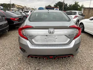 Honda Civic Touring 4dr Sedan (1.5L 4cyl) 2016 Silver
