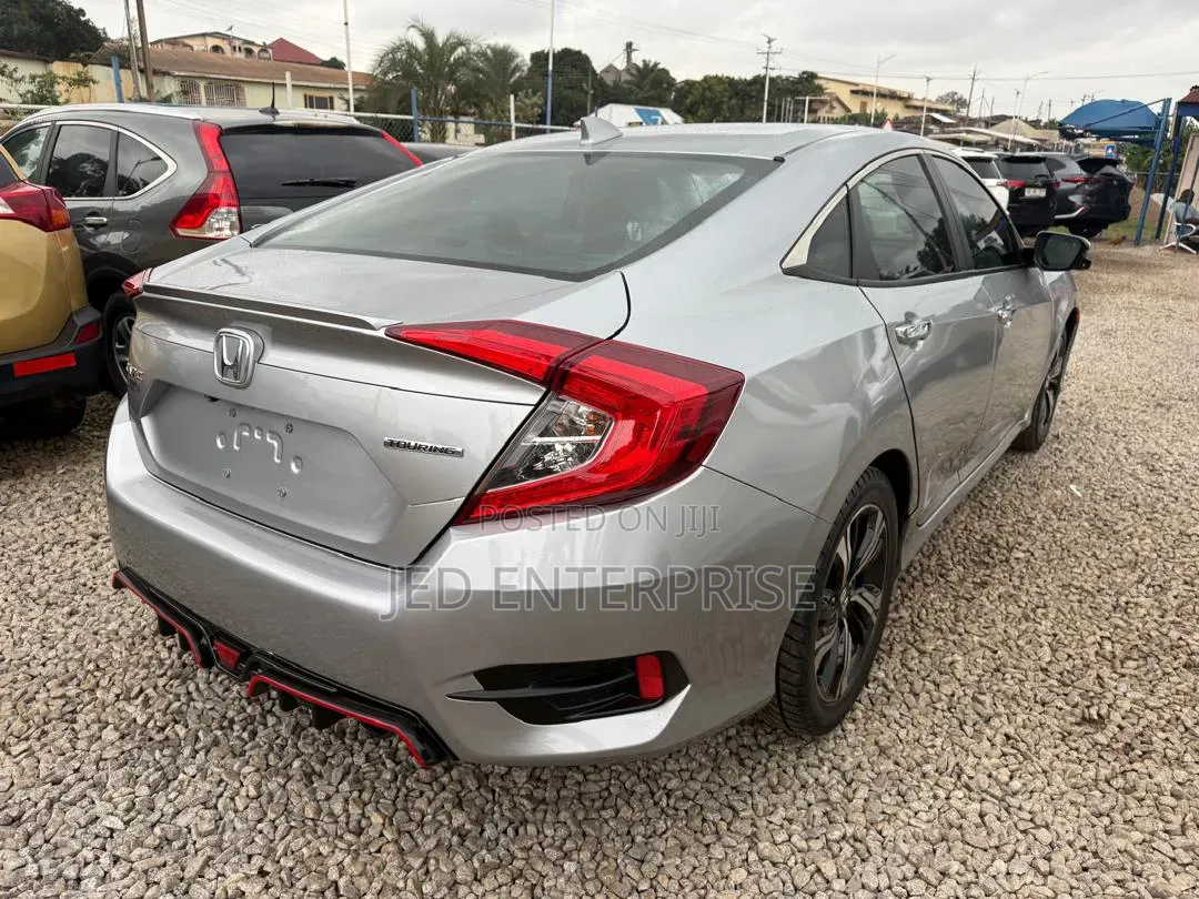 Honda Civic Touring 4dr Sedan (1.5L 4cyl) 2016 Silver