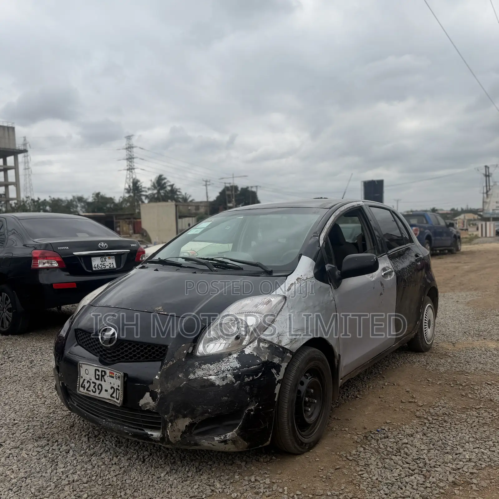 Toyota Vitz 1.3 AWD 5dr 2010 Black