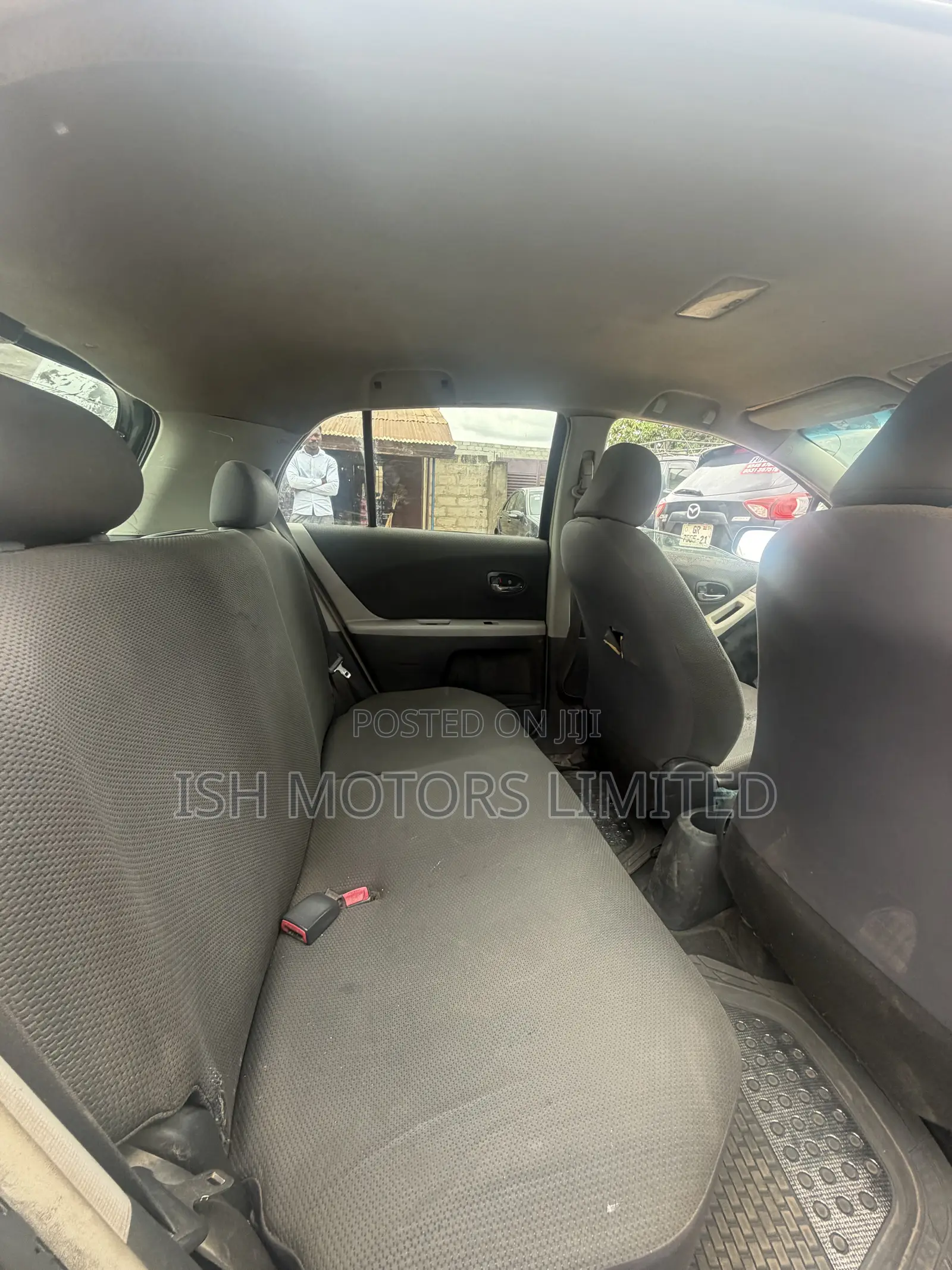 Toyota Vitz 1.3 AWD 5dr 2010 Black