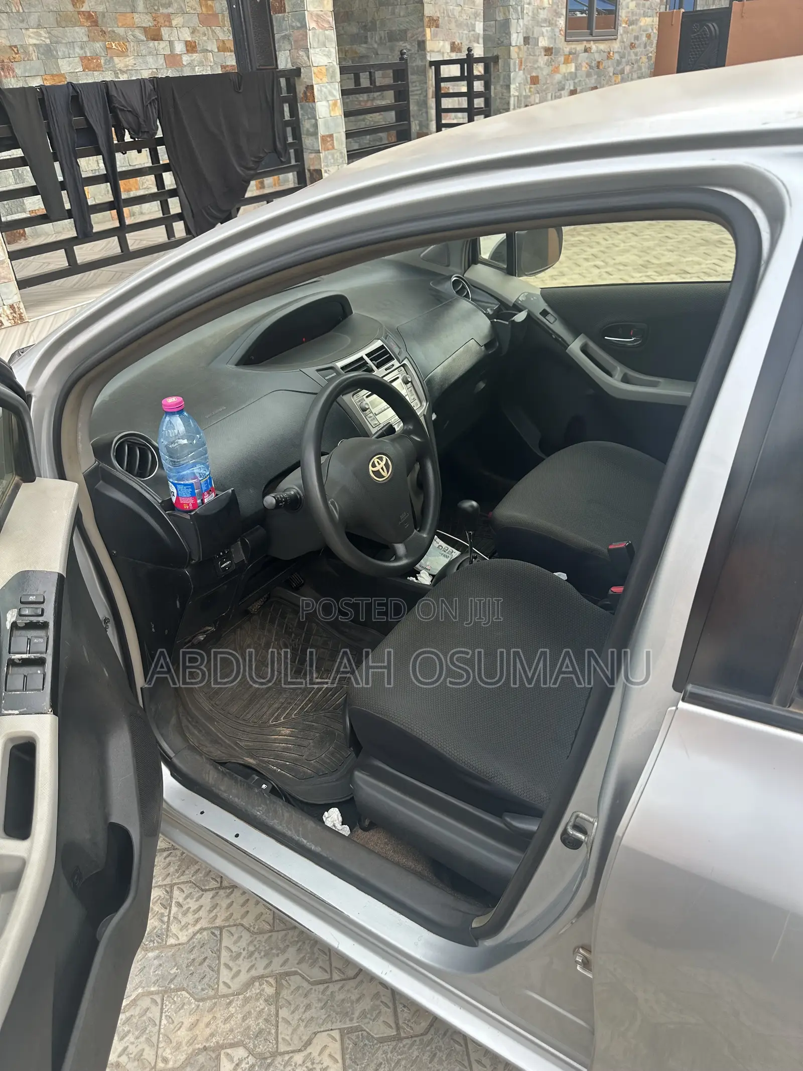 Toyota Vitz 1.3 AWD 5dr 2009 Silver