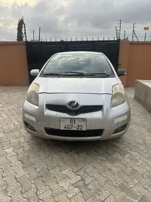 Toyota Vitz 1.3 AWD 5dr 2009 Silver