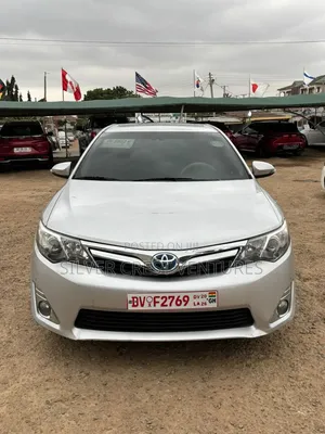 Toyota Camry XLE 4dr Sedan (2.5L 4cyl 6A) 2013 Gray