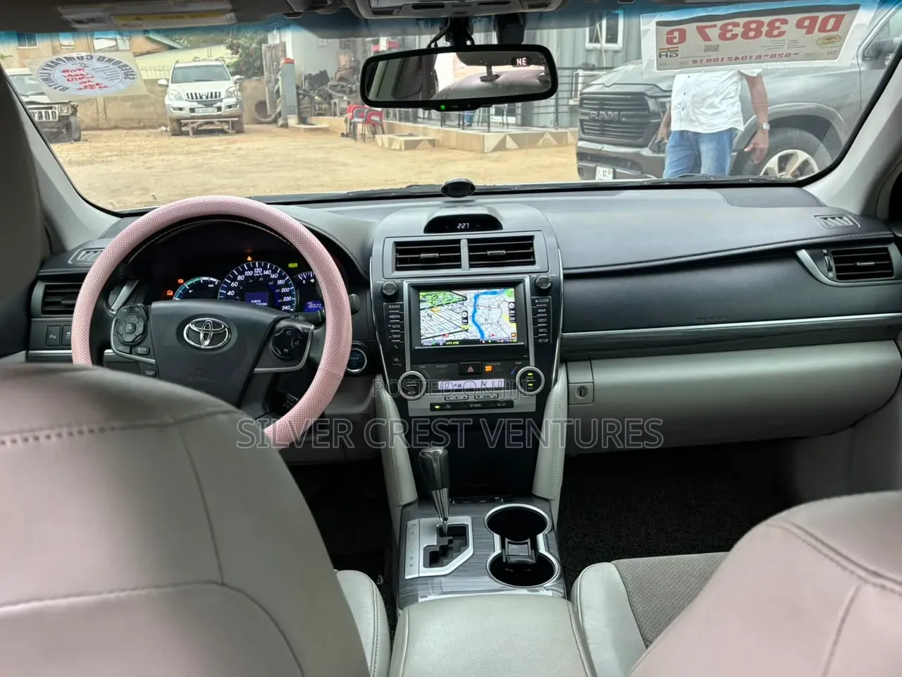 Toyota Camry XLE 4dr Sedan (2.5L 4cyl 6A) 2013 Gray