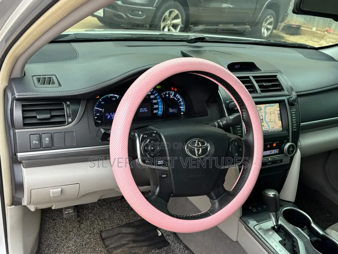 Toyota Camry XLE 4dr Sedan (2.5L 4cyl 6A) 2013 Gray