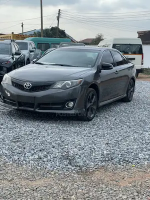 Toyota Camry 2014 Gray