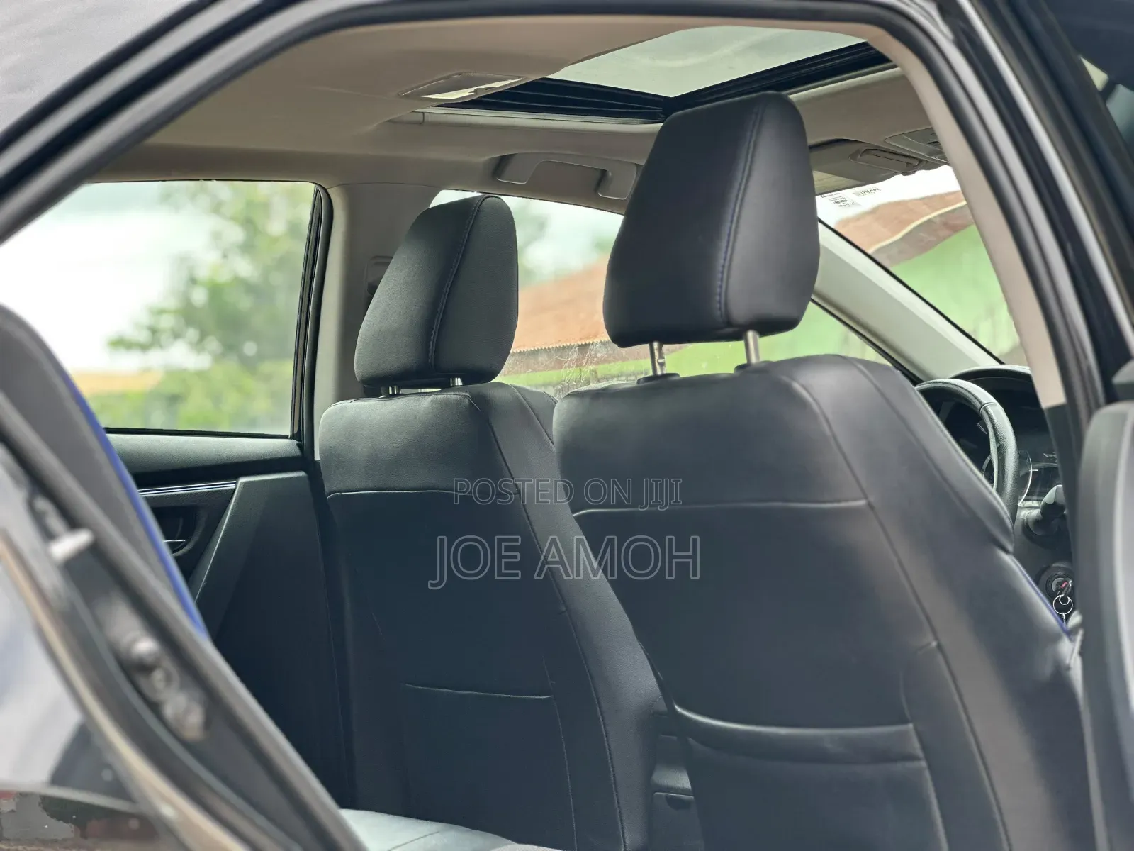 Toyota Corolla SE (1.8L 4cyl 6M) 2018 Black