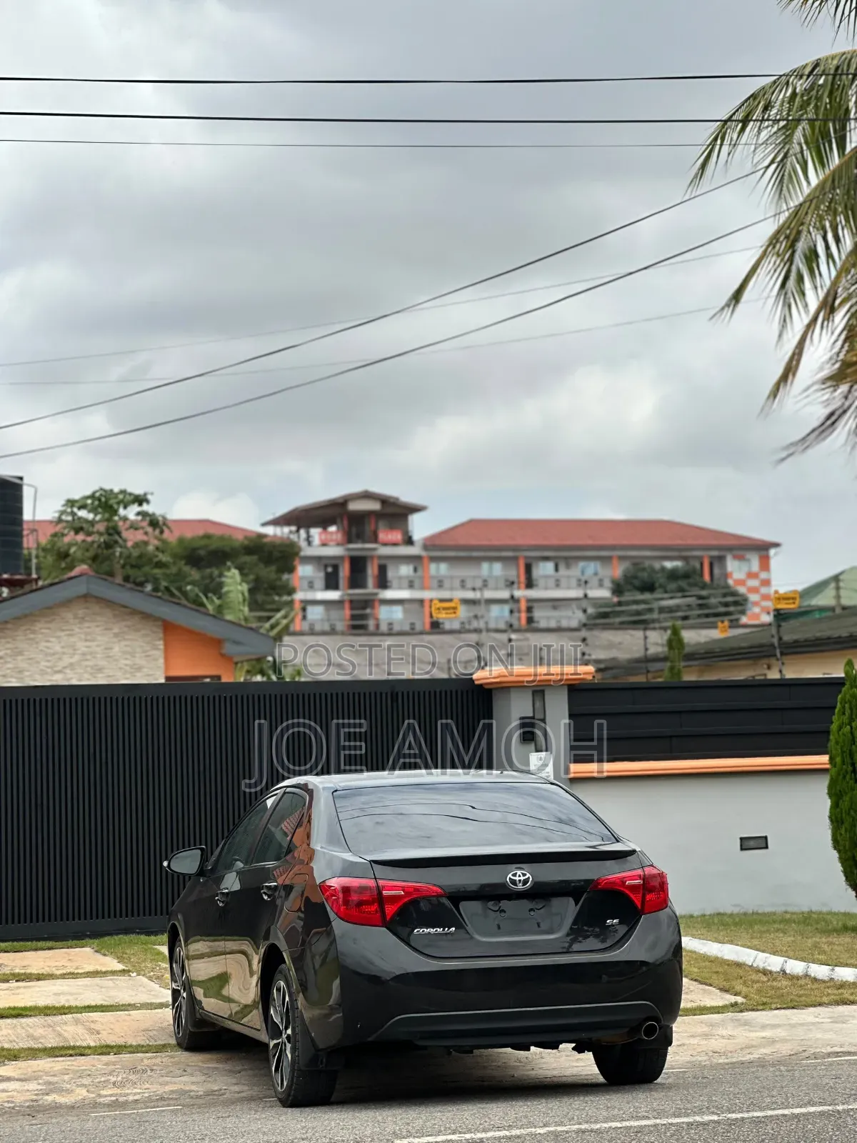 Toyota Corolla SE (1.8L 4cyl 6M) 2018 Black