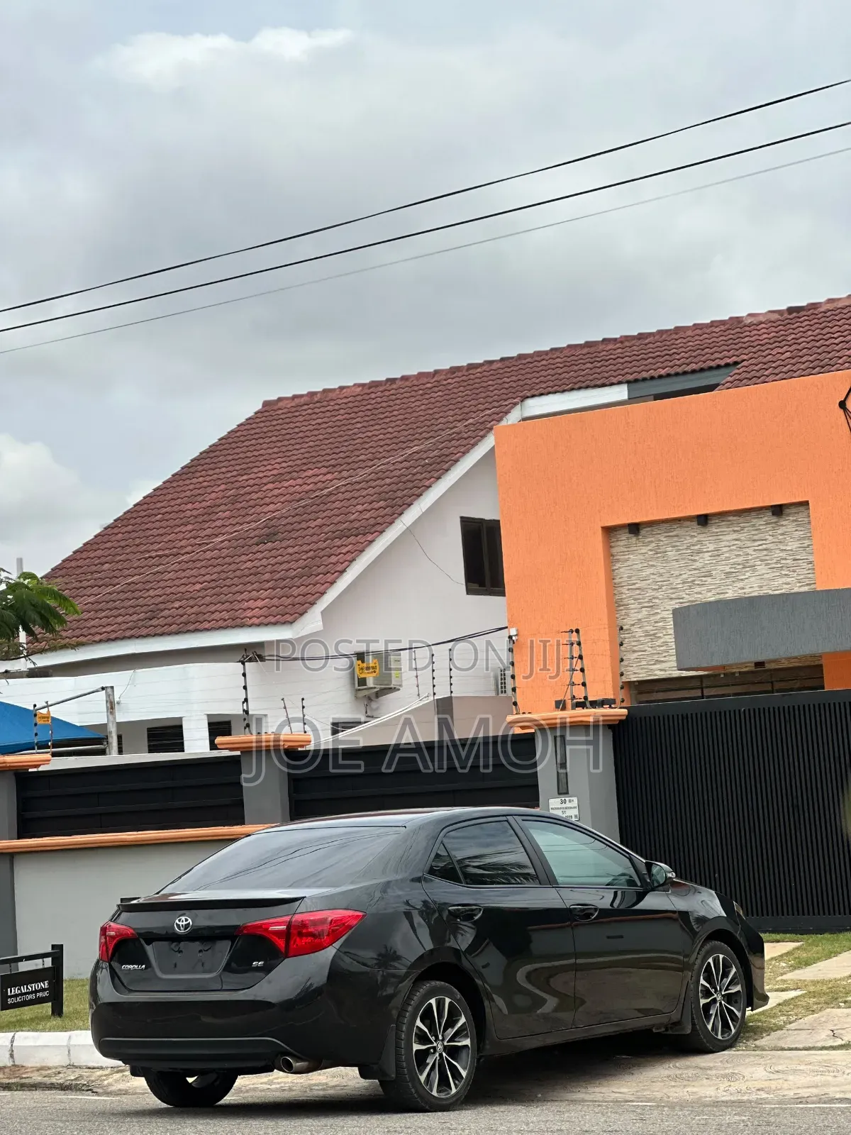 Toyota Corolla SE (1.8L 4cyl 6M) 2018 Black