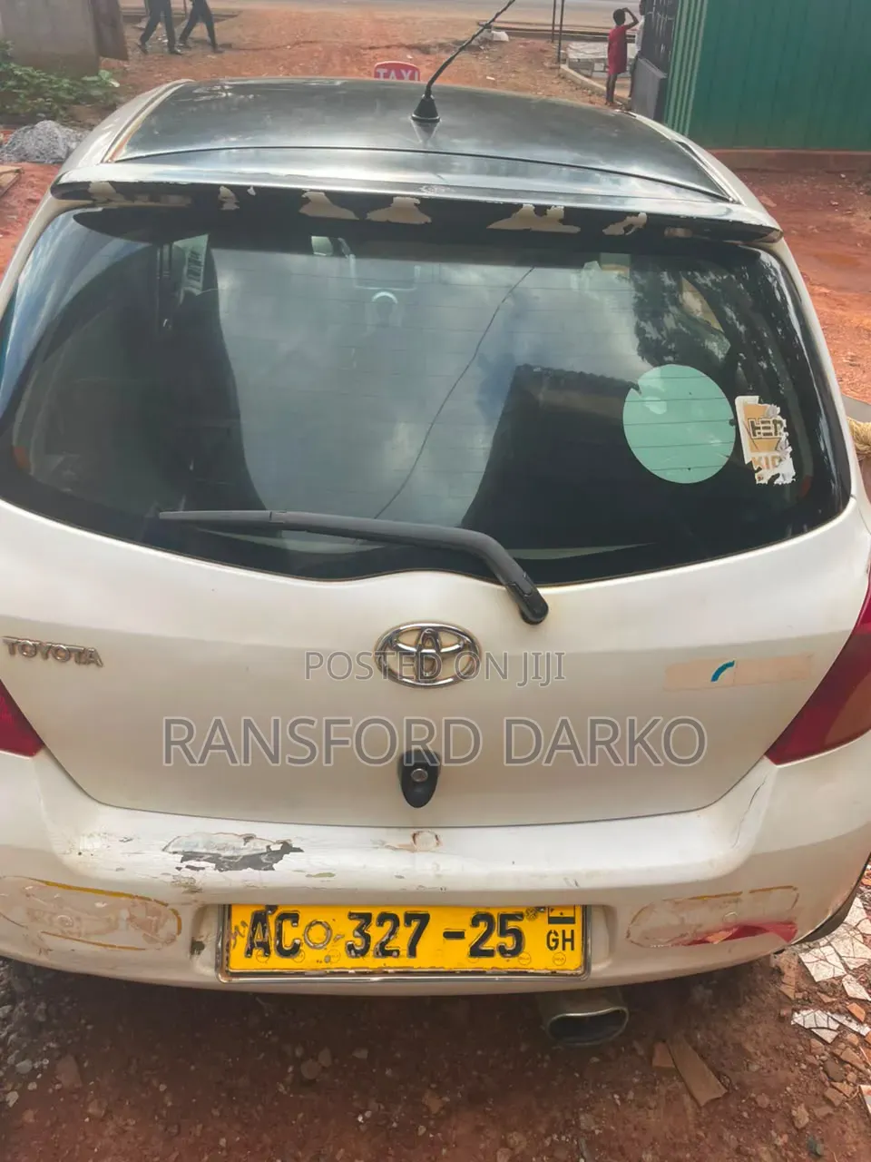 Toyota Vitz 2010 White