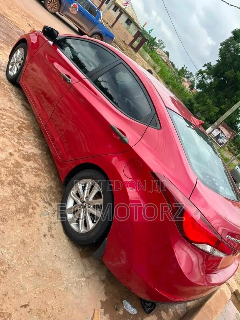 Hyundai Elantra 2015 Red