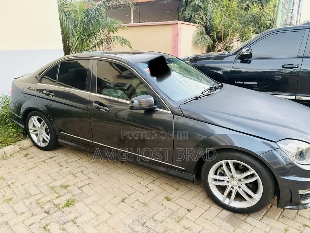 Mercedes-Benz C250 2014 Blue