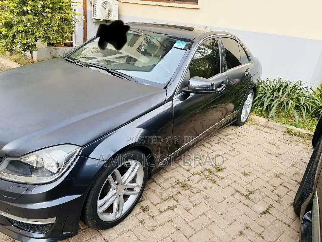Mercedes-Benz C250 2014 Blue