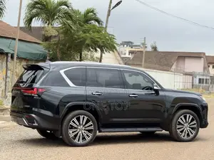 Lexus LX 600 2023 Black