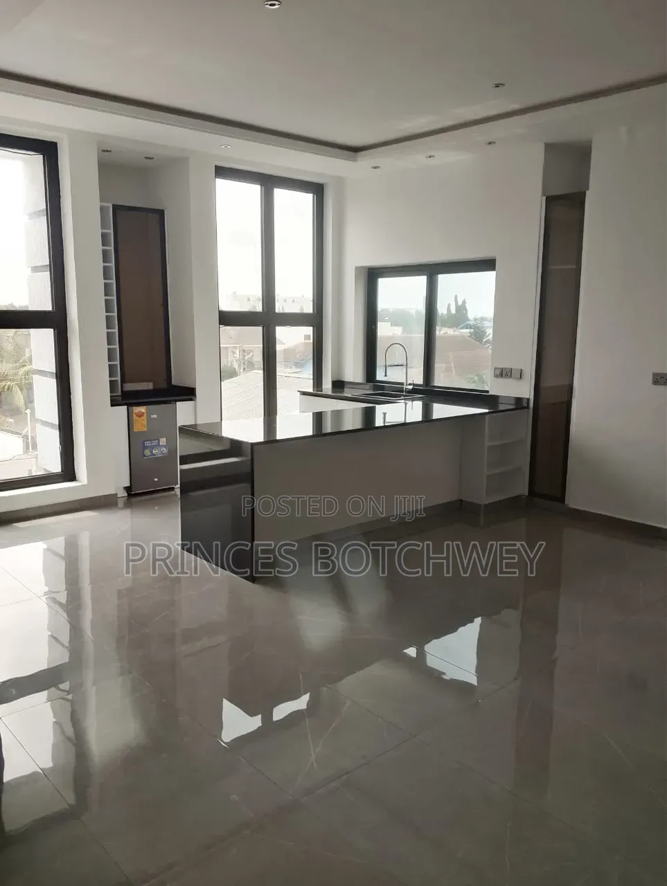 4bdrm Duplex in Airport Residential for rent