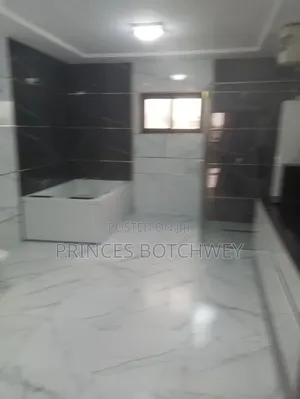 4bdrm Duplex in Airport Residential for rent