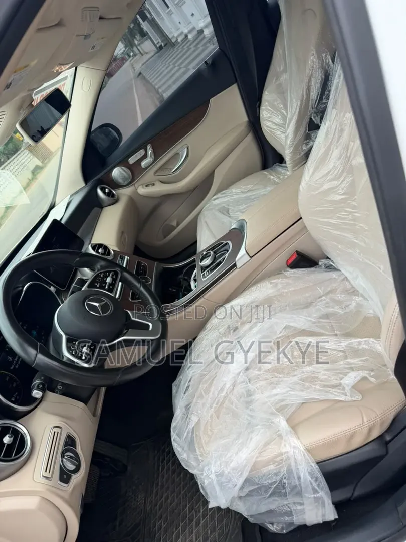 Mercedes-Benz C300 Sport 4Matic Sedan AWD (2.0L 4cyl 7A) 2017 White
