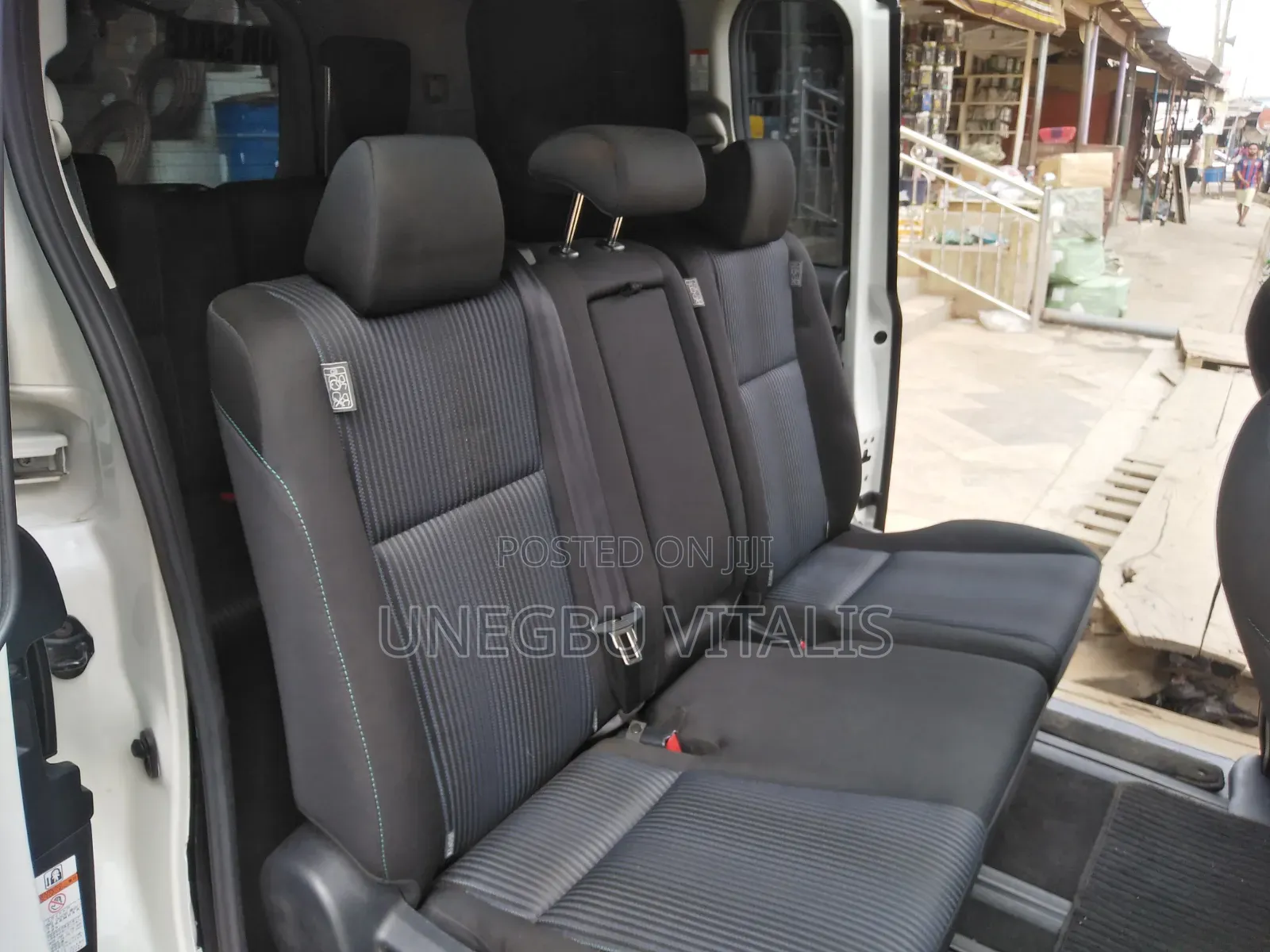 Toyota Voxy V 2WD 8-Seater 2015 White