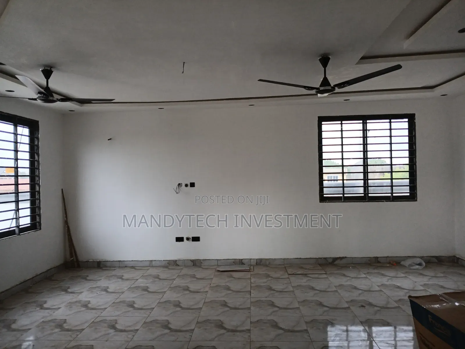3bdrm Villa in Lake Side Estate for sale