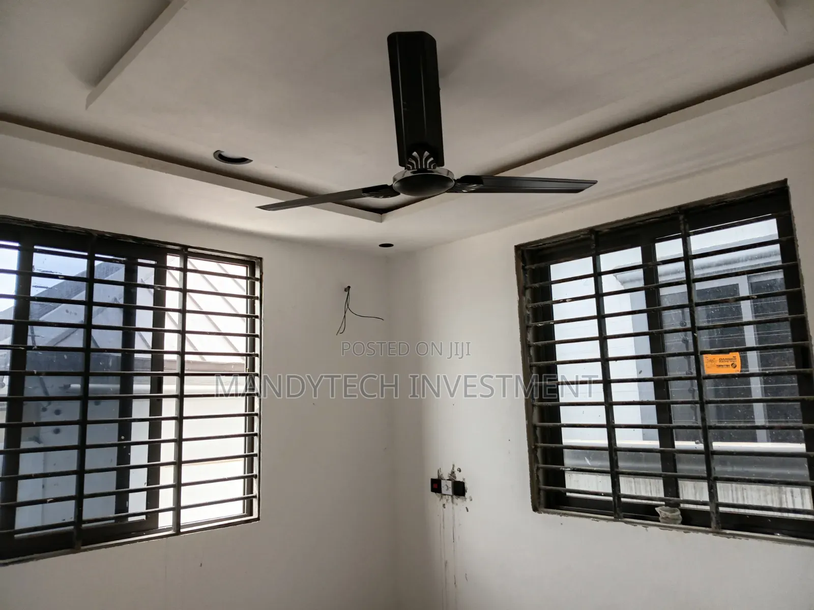 3bdrm Villa in Lake Side Estate for sale