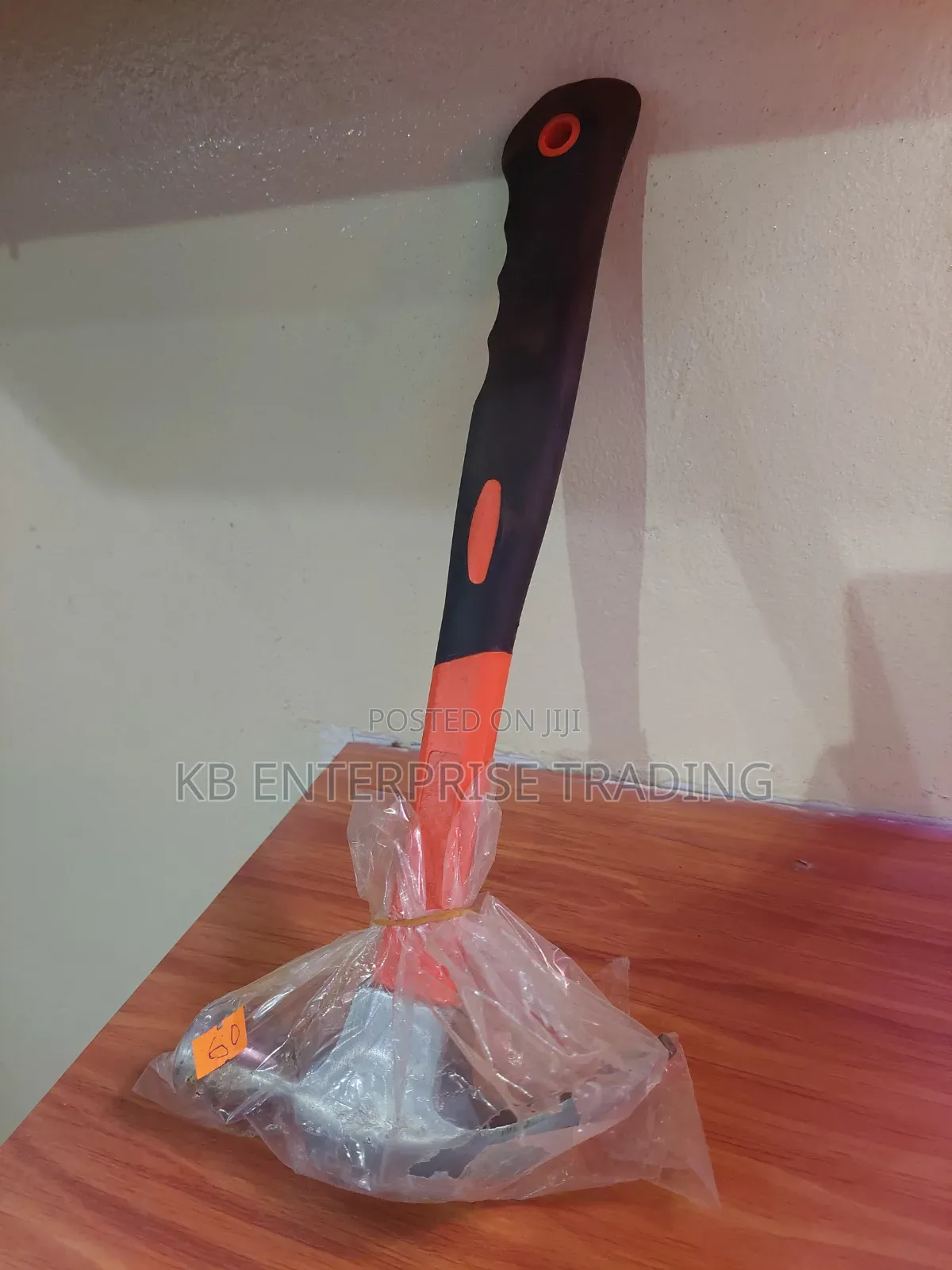 Claw Hammer With Ergonomic Grip