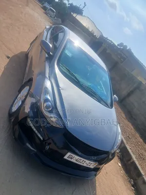 Hyundai Elantra Limited Sedan FWD (1.8L 4cyl 6A) 2016 Silver