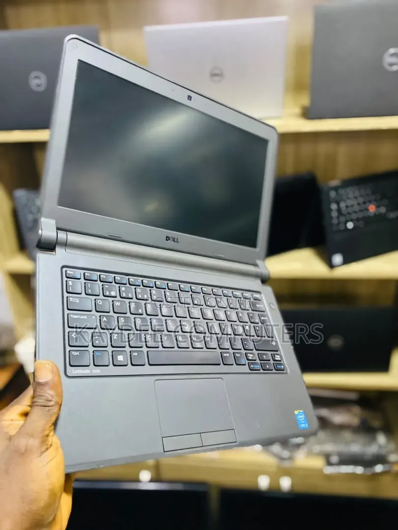 Laptop Dell Latitude 3350 8GB Intel Core i3 SSD 256GB