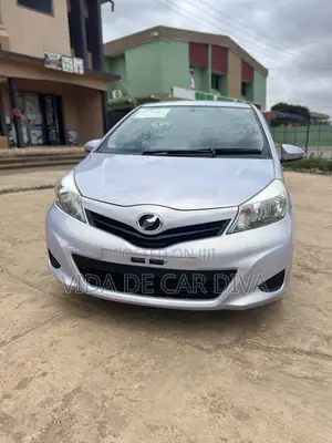Toyota Vitz 1.3 AWD 5dr 2013 Silver