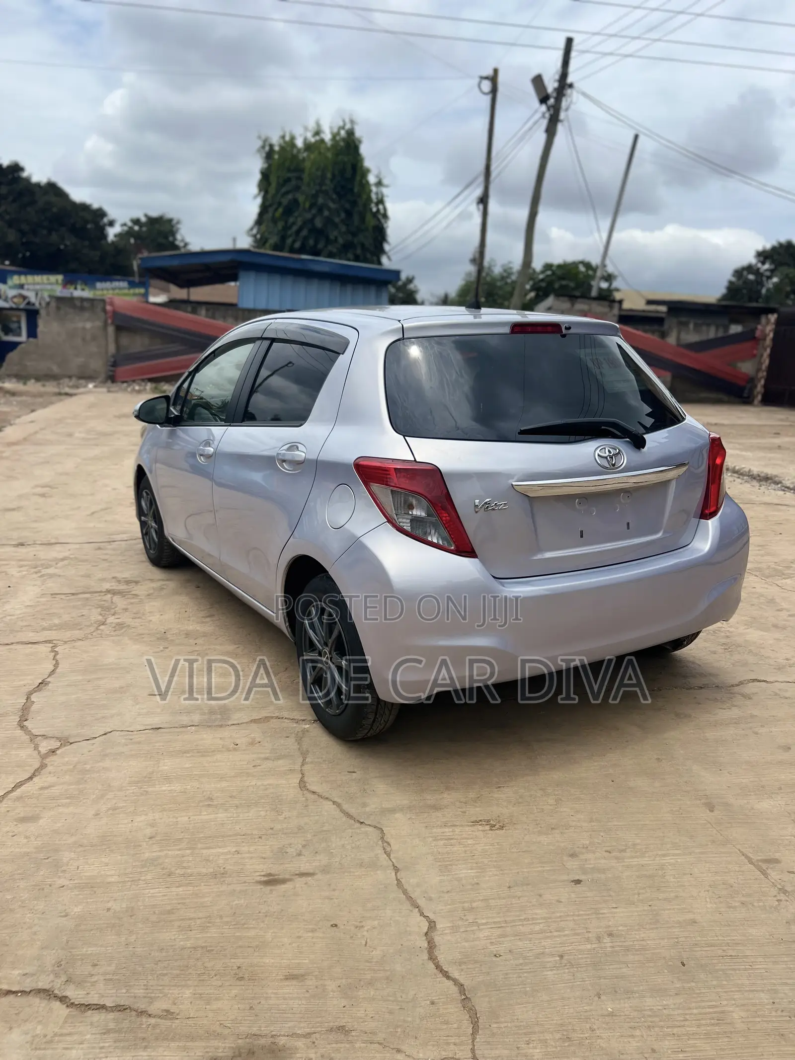 Toyota Vitz 1.3 AWD 5dr 2013 Silver