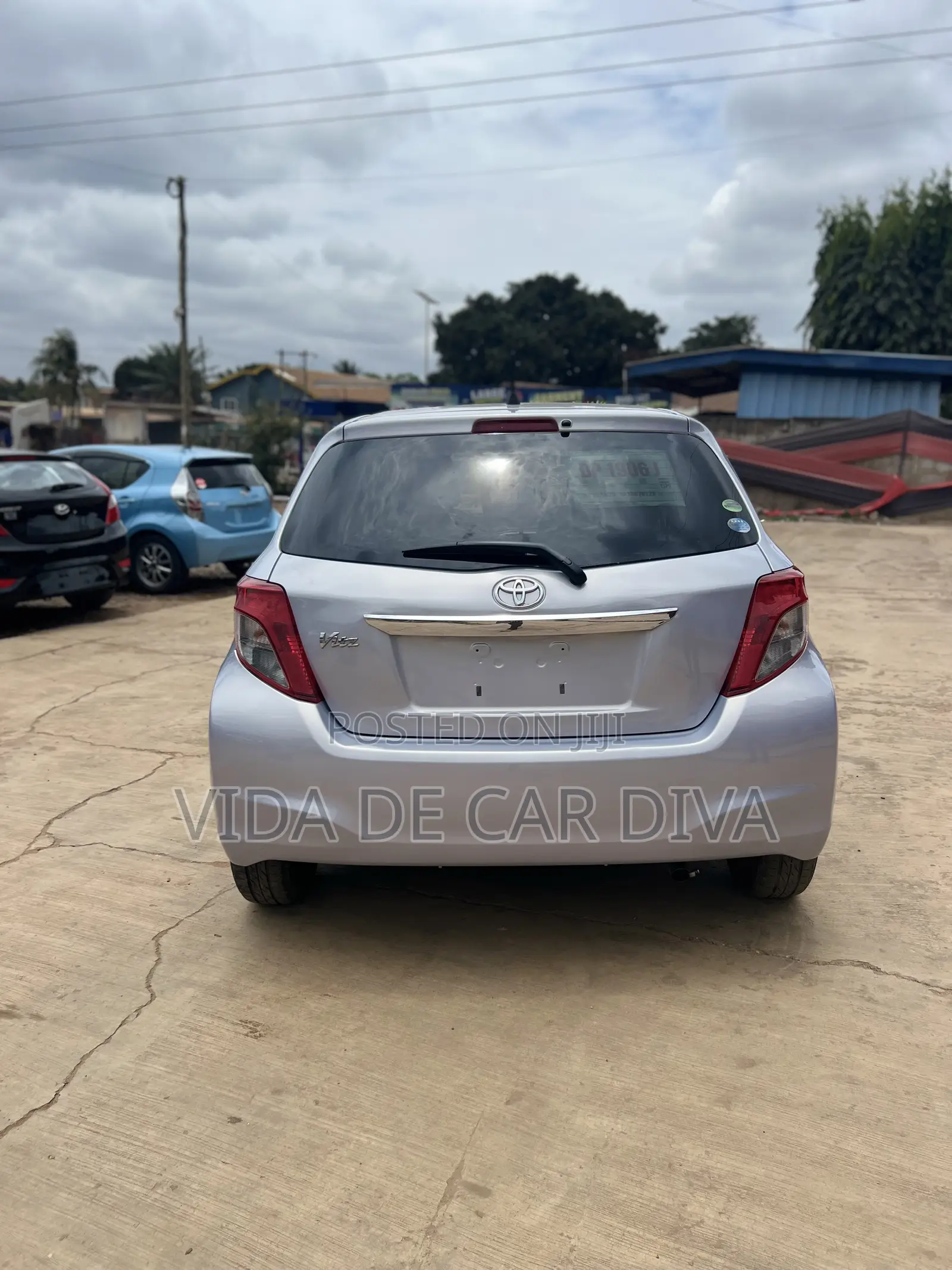 Toyota Vitz 1.3 AWD 5dr 2013 Silver