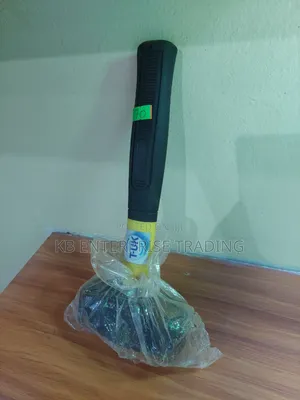 T-Uk Heavy-Duty Hammer