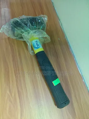 T-Uk Heavy-Duty Hammer