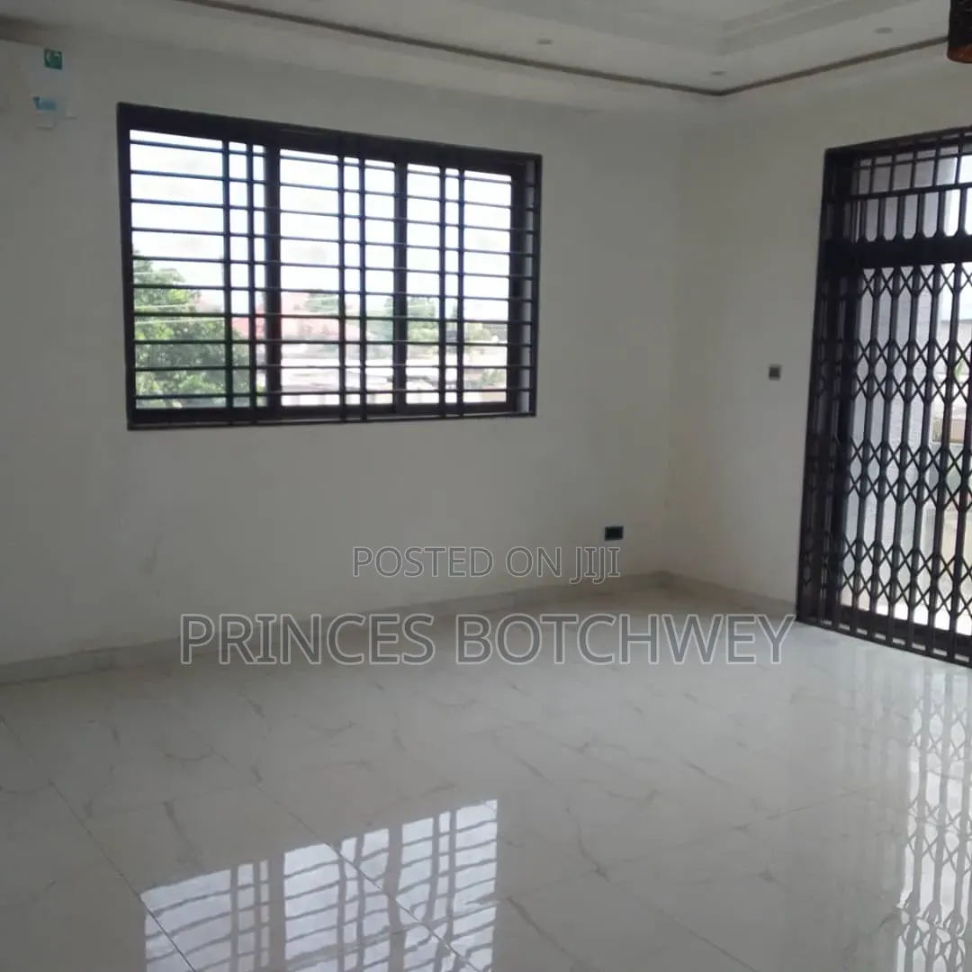 2bdrm Apartment in Achimota, Overhead for rent