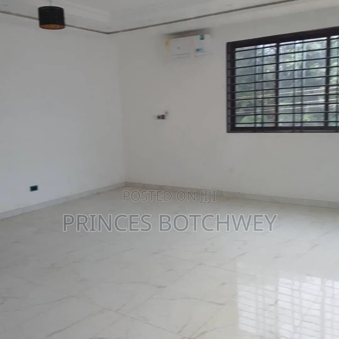 2bdrm Apartment in Achimota, Overhead for rent
