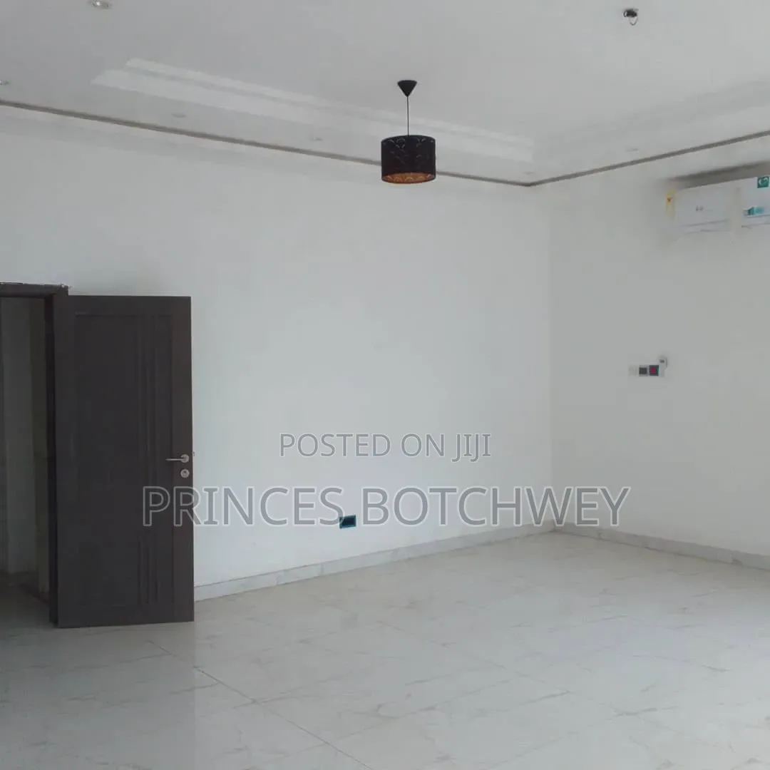 2bdrm Apartment in Achimota, Overhead for rent
