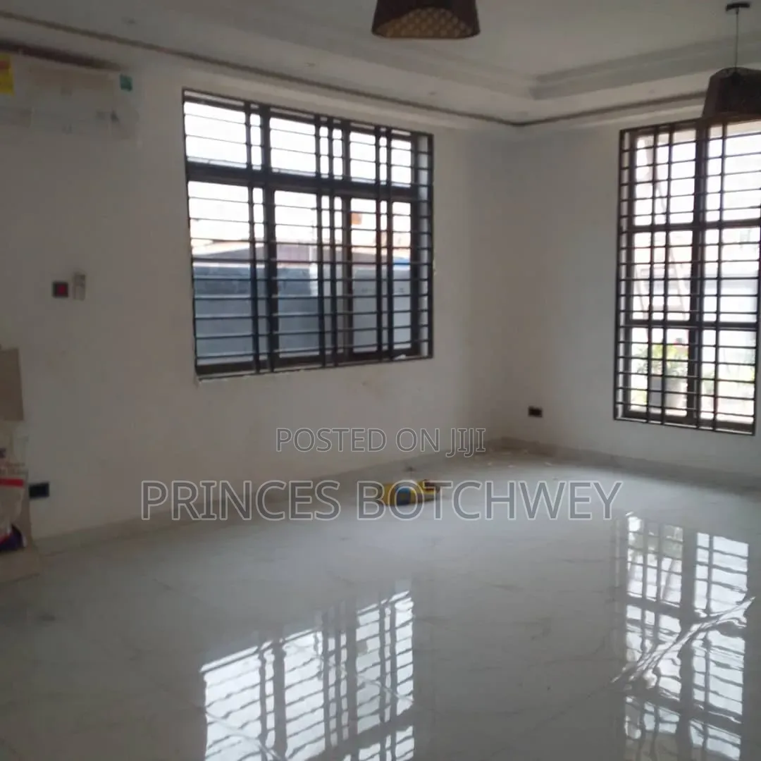2bdrm Apartment in Achimota, Overhead for rent