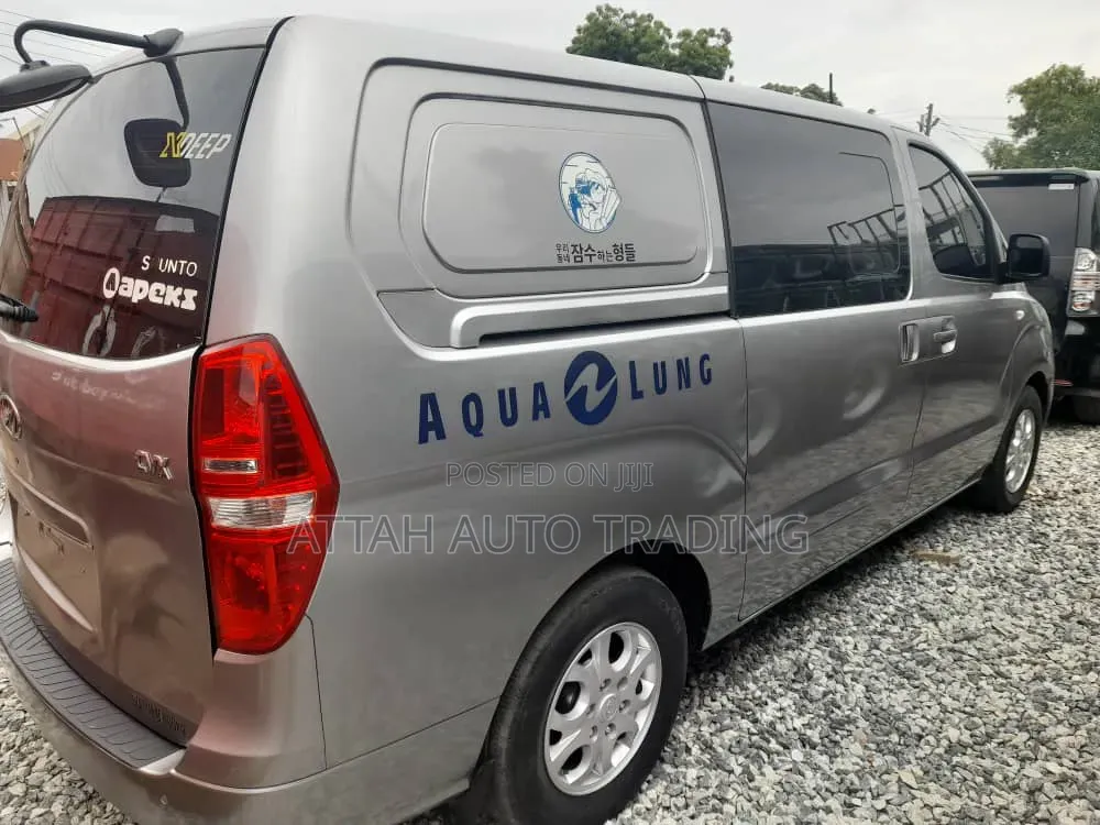 Hyundai Starex 2014 Silver