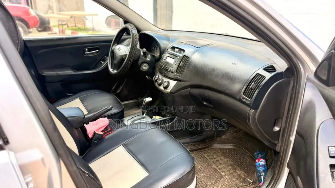 Hyundai Elantra SE 2010 Silver