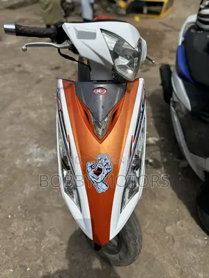 Kymco Xciting 2022 Orange