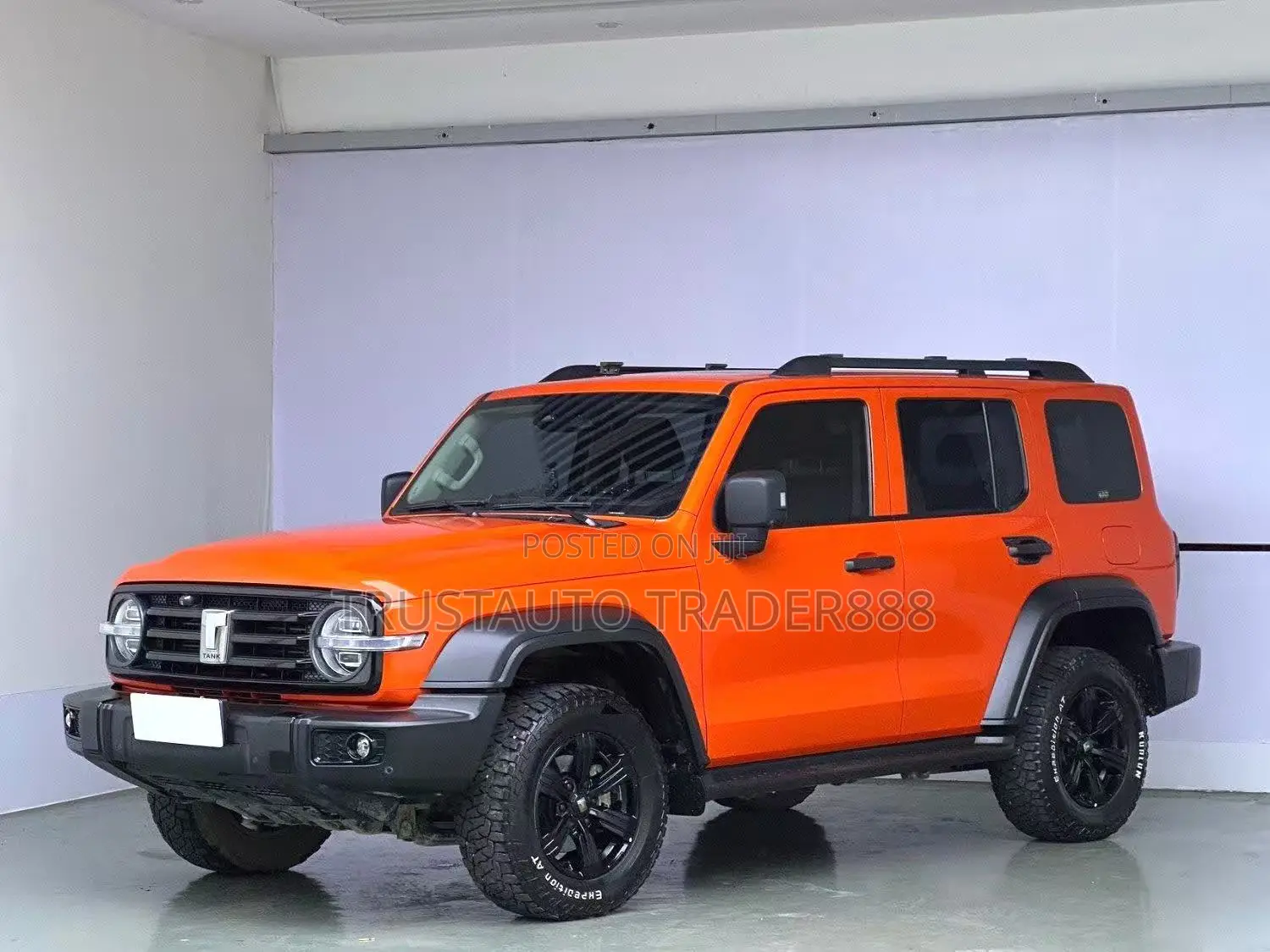 Tank 300 2021 Orange